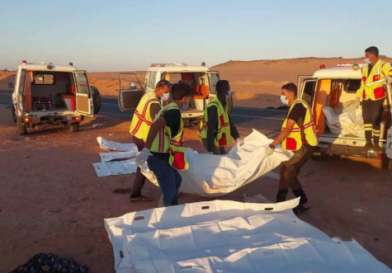 وفاة 11 مهاجرا سودانيا في حادث سير بصحراء ليبيا